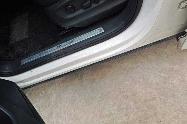 Used Volkswagen Tiguan L 2020 330TSI Automatic Two-Wheel Drive R-Line Flagship Version China VI Standard Left Side Sill