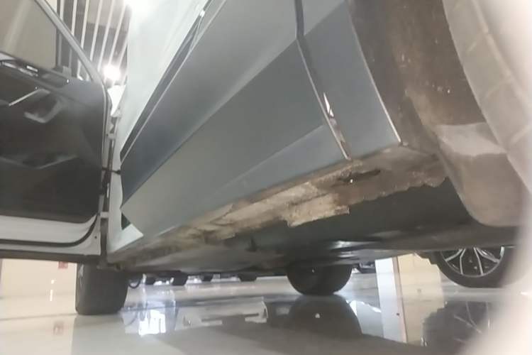 Used Volkswagen Tiguan L 2020 330TSI Automatic Two-Wheel Drive Smart Luxury Edition China VI Standard Left Side Sill