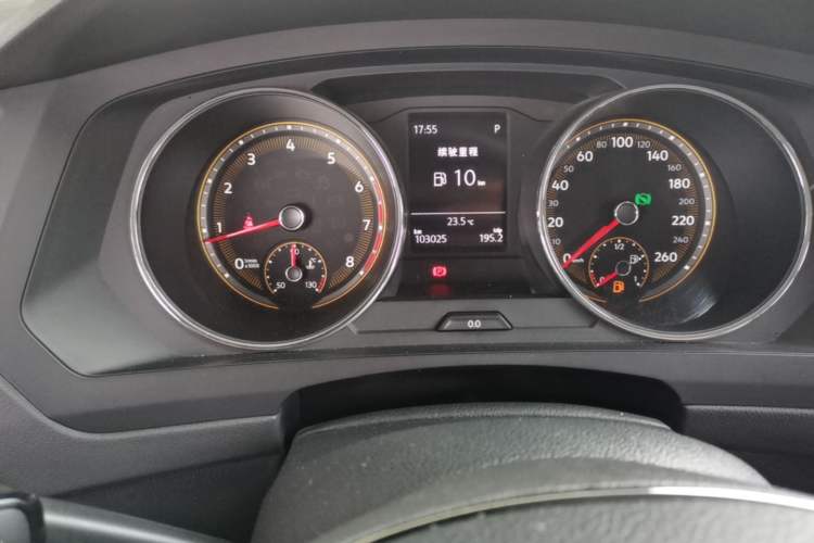 Used Volkswagen Tiguan L 2020 330TSI Automatic Two-Wheel Drive Luxury Edition China VI Standard Odometer Close Up