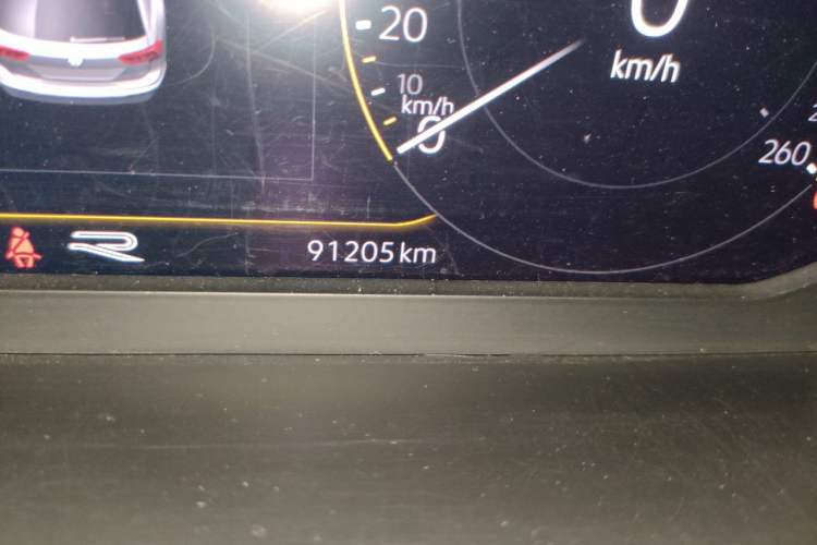 Used Volkswagen Tiguan L 2020 330TSI Automatic Two-Wheel Drive R-Line Flagship Version China VI Standard Odometer Close Up