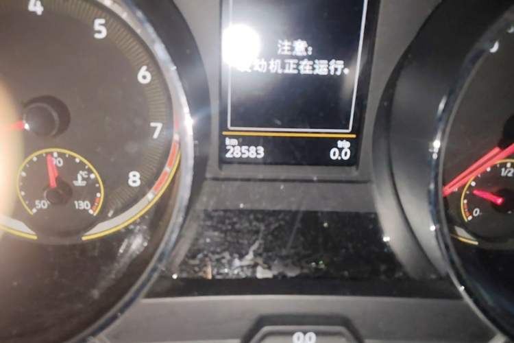 Used Volkswagen Tiguan L 2020 330TSI Automatic Two-Wheel Drive Panoramic Comfort Edition China VI Standard Odometer Close Up
