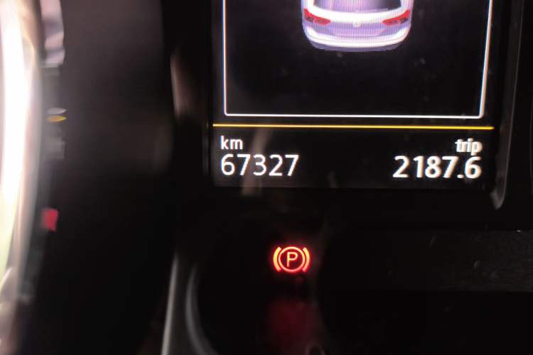 Used Volkswagen Tiguan L 2020 330TSI Automatic Two-Wheel Drive Smart Luxury Edition China VI Standard Odometer Close Up