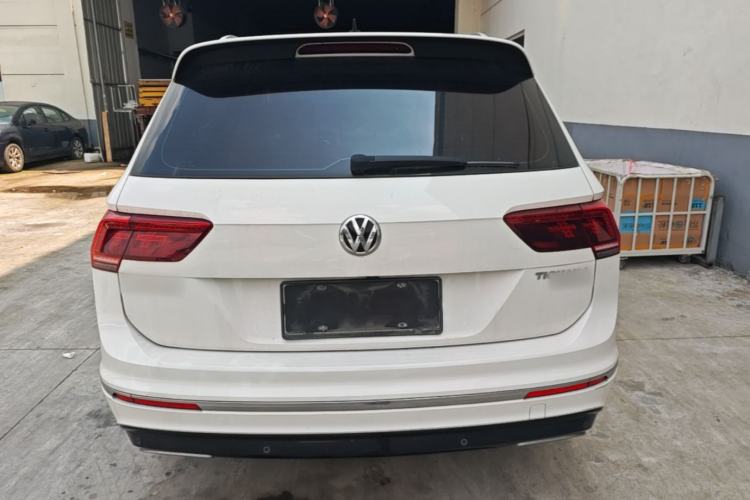 Used Volkswagen Tiguan L 2020 330TSI Automatic Two-Wheel Drive R-Line Flagship Version China VI Standard Rear