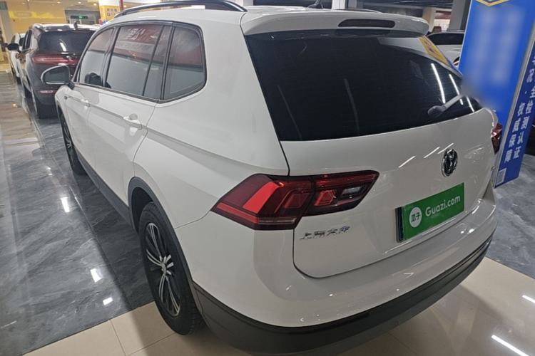 Used Volkswagen Tiguan L 2020 330TSI Automatic Two-Wheel Drive Luxury Edition China VI Standard Rear Left 45 Deg