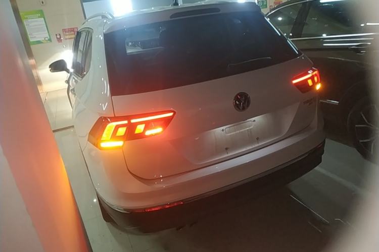 Used Volkswagen Tiguan L 2020 330TSI Automatic Two-Wheel Drive Smart Luxury Edition China VI Standard Rear Left 45 Deg