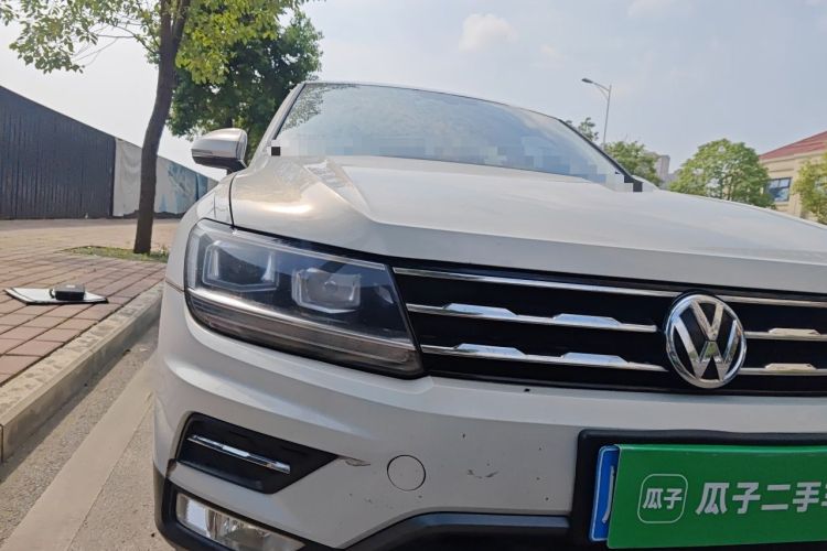 Used Volkswagen Tiguan L 2020 330TSI Automatic Two-Wheel Drive Panoramic Comfort Edition China VI Standard Right Front Headlight