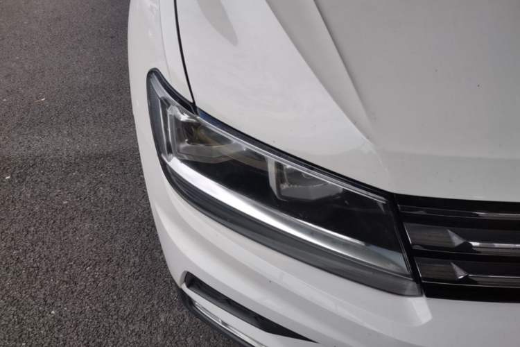 Used Volkswagen Tiguan L 2020 330TSI Automatic Two-Wheel Drive Luxury Edition China VI Standard Right Front Headlight