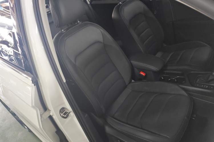 Used Volkswagen Tiguan L 2020 330TSI Automatic Two-Wheel Drive Smart Luxury Edition China VI Standard Right Front Seat