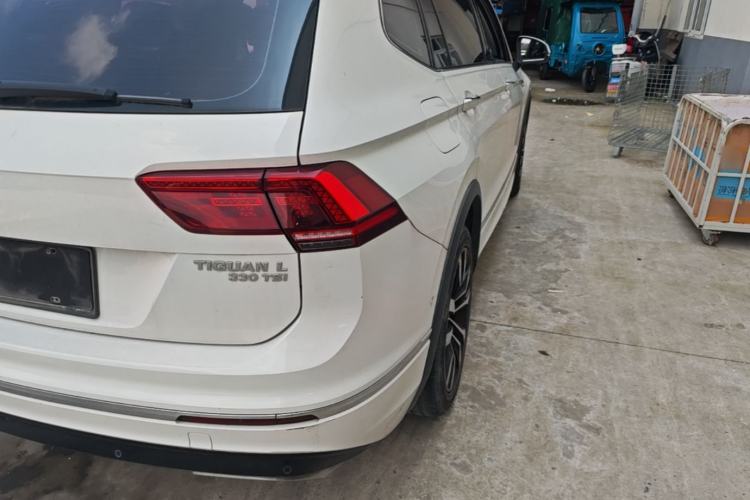 Used Volkswagen Tiguan L 2020 330TSI Automatic Two-Wheel Drive R-Line Flagship Version China VI Standard Right Rear Taillight