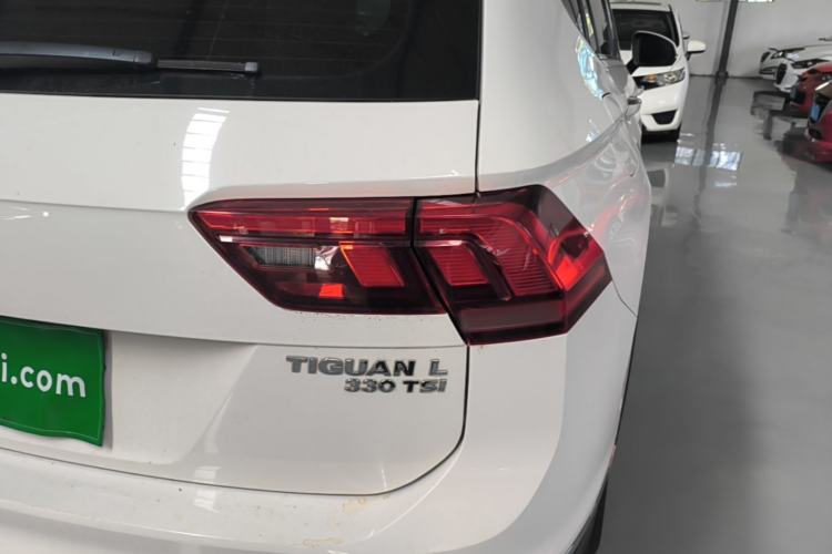 Used Volkswagen Tiguan L 2020 330TSI Automatic Two-Wheel Drive Smart Luxury Edition China VI Standard Right Rear Taillight