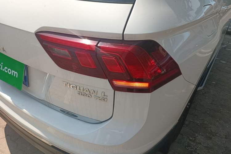 Used Volkswagen Tiguan L 2020 330TSI Automatic Two-Wheel Drive Panoramic Comfort Edition China VI Standard Right Rear Taillight