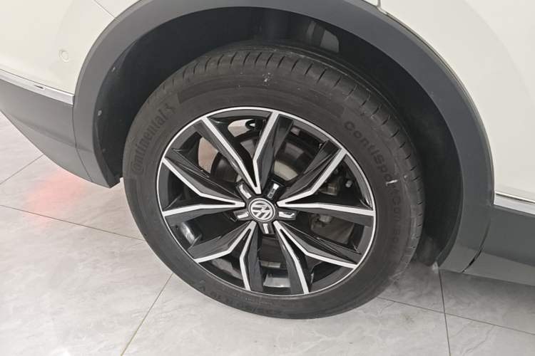 Used Volkswagen Tiguan L 2020 330TSI Automatic Two-Wheel Drive Smart Luxury Edition China VI Standard Right Rear Wheel Hub