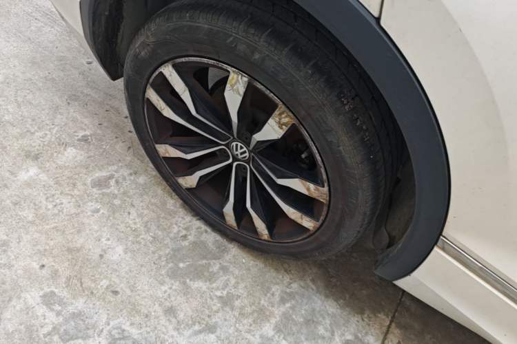 Used Volkswagen Tiguan L 2020 330TSI Automatic Two-Wheel Drive R-Line Flagship Version China VI Standard Right Rear Wheel Hub