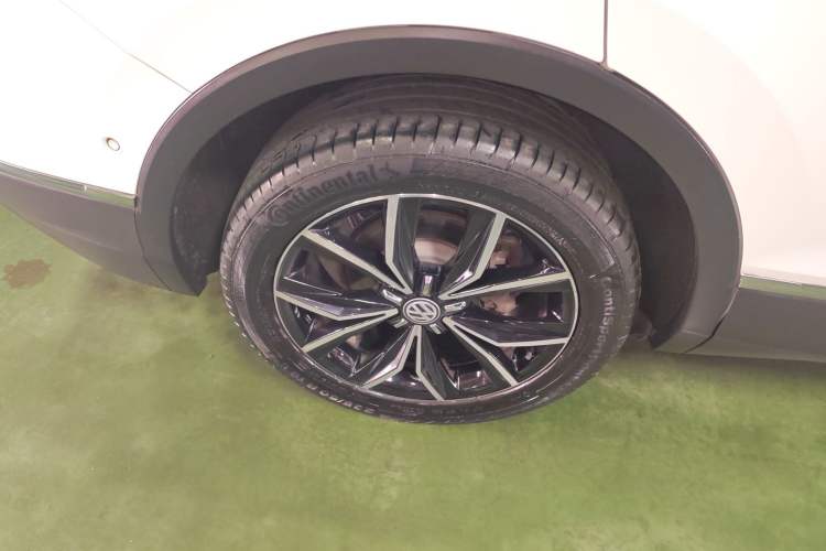 Used Volkswagen Tiguan L 2020 330TSI Automatic Two-Wheel Drive Smart Luxury Edition China VI Standard Right Rear Wheel Hub