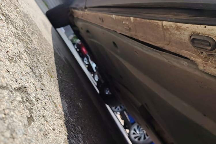Used Volkswagen Tiguan L 2020 330TSI Automatic Two-Wheel Drive Smart Luxury Edition China VI Standard Right Side Sill
