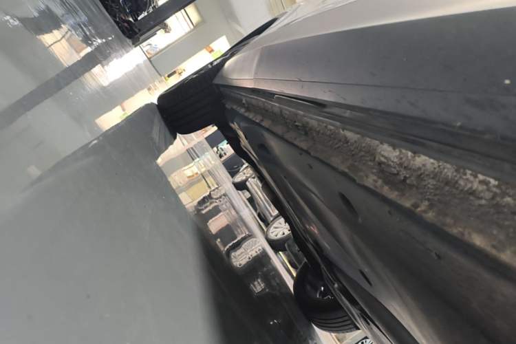 Used Volkswagen Tiguan L 2020 330TSI Automatic Two-Wheel Drive Smart Luxury Edition China VI Standard Right Side Sill
