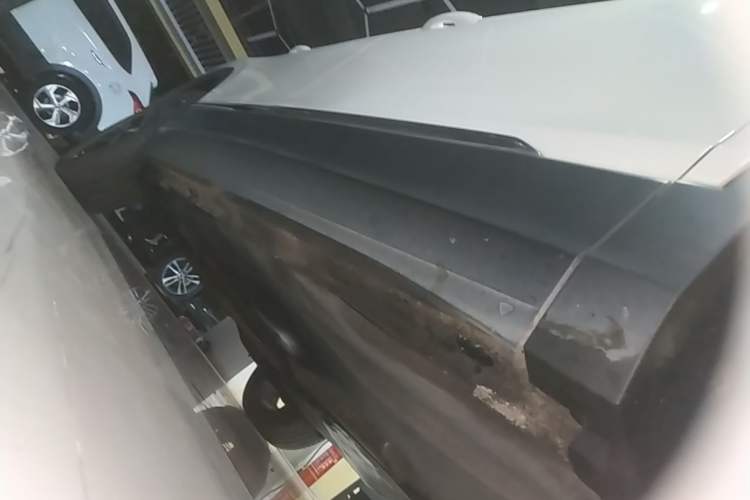 Used Volkswagen Tiguan L 2020 330TSI Automatic Two-Wheel Drive Smart Luxury Edition China VI Standard Right Side Sill