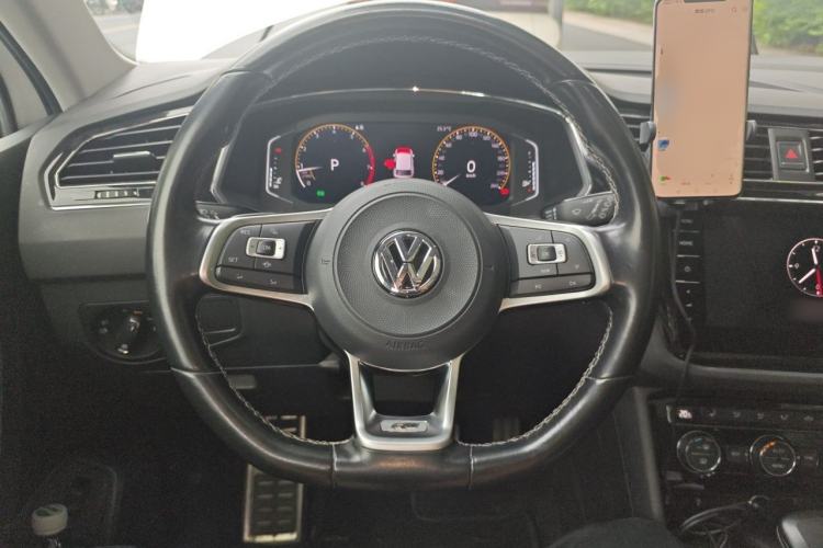 Used Volkswagen Tiguan L 2020 330TSI Automatic Two-Wheel Drive R-Line Flagship Version China VI Standard Steering Wheel