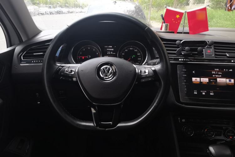 Used Volkswagen Tiguan L 2020 330TSI Automatic Two-Wheel Drive Smart Luxury Edition China VI Standard Steering Wheel