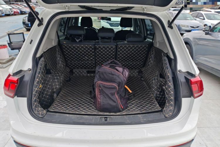 Used Volkswagen Tiguan L 2020 330TSI Automatic Two-Wheel Drive Panoramic Comfort Edition China VI Standard Trunk