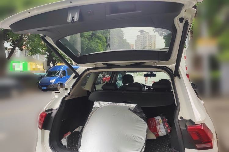 Used Volkswagen Tiguan L 2020 330TSI Automatic Two-Wheel Drive Panoramic Comfort Edition China VI Standard Trunk