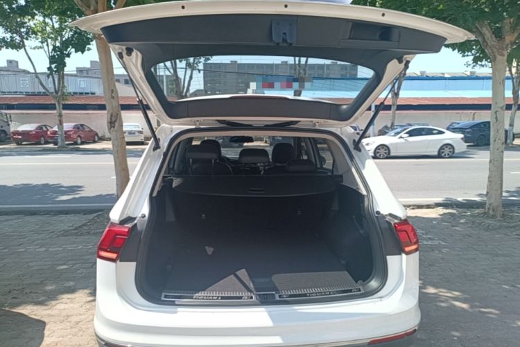 Used Volkswagen Tiguan L 2020 330TSI Automatic Two-Wheel Drive Panoramic Comfort Edition China VI Standard Trunk