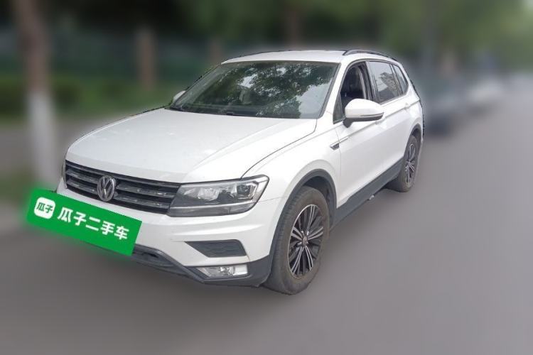 Used Volkswagen Tiguan L 2020 330TSI Automatic Two-Wheel Drive Luxury Edition China VI Standard Guazi used car, China used car export, Used car for sale, Used cars, Cheapest cars for sale