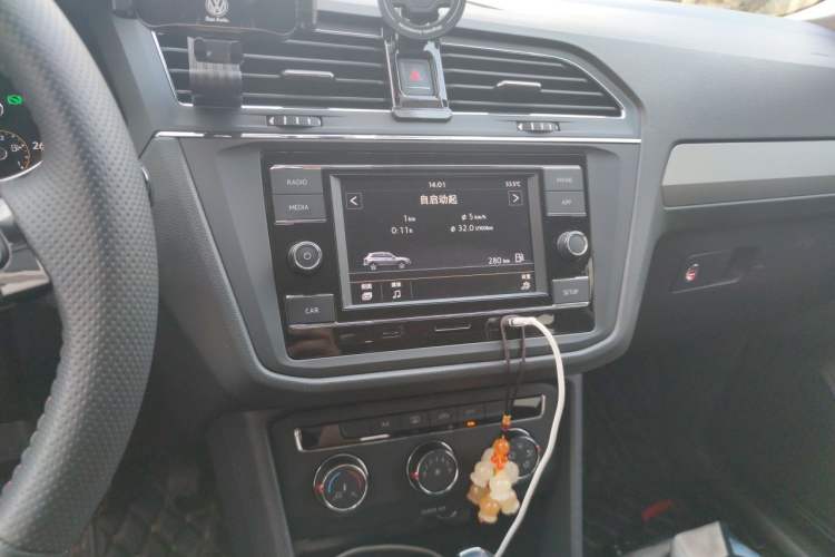 Used Volkswagen Tiguan L 2021 330TSI Automatic Two-Wheel Drive Comfort Edition Audio And AC Panel