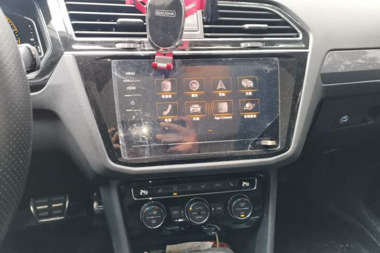 Used Volkswagen Tiguan L 2021 330TSI Automatic Two-Wheel Drive R-Line Enhanced Edition Audio And AC Panel