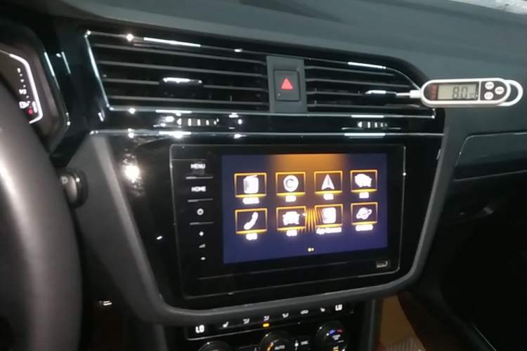 Used Volkswagen Tiguan L 2021 330TSI Automatic Two-Wheel Drive R-Line Enhanced Edition Audio And AC Panel