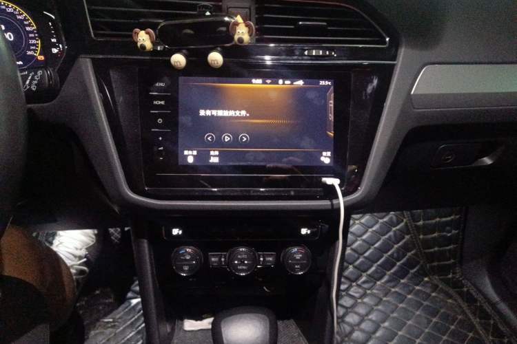 Used Volkswagen Tiguan L 2021 330TSI Automatic Two-Wheel Drive Smart Edition Audio And AC Panel