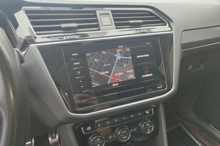 Used Volkswagen Tiguan L 2021 330TSI Automatic Two-Wheel Drive R-Line Enhanced Edition Audio And AC Panel