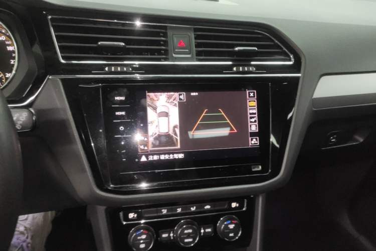 Used Volkswagen Tiguan L 2021 330TSI Automatic Two-Wheel Drive Smart Edition Audio And AC Panel