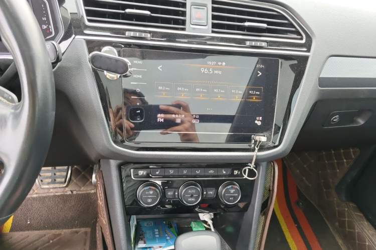 Used Volkswagen Tiguan L 2021 330TSI Automatic Two-Wheel Drive R-Line Enhanced Edition Audio And AC Panel