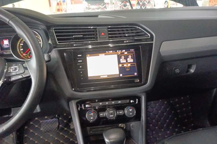 Used Volkswagen Tiguan L 2021 280TSI Automatic Two-Wheel Drive Smart Edition Audio And AC Panel