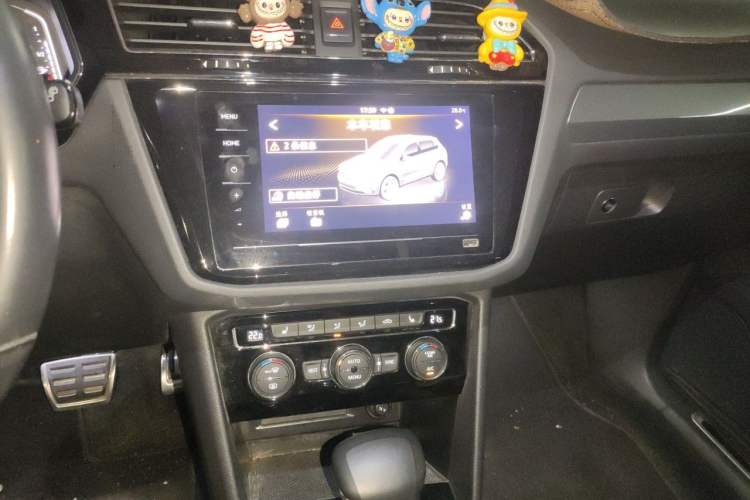 Used Volkswagen Tiguan L 2021 330TSI Automatic Two-Wheel Drive R-Line Enhanced Edition Audio And AC Panel