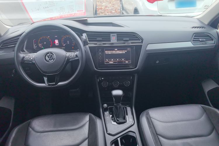 Used Volkswagen Tiguan L 2021 330TSI Automatic Two-Wheel Drive Smart Edition Center Console