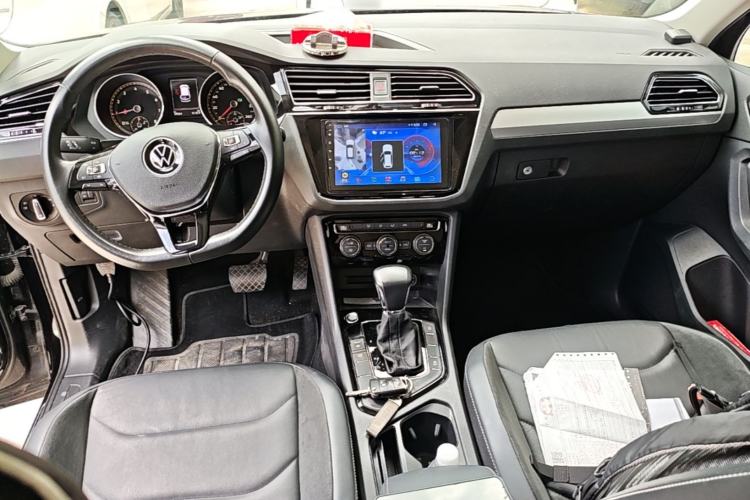 Used Volkswagen Tiguan L 2021 280TSI Automatic Two-Wheel Drive Smart Edition Center Console