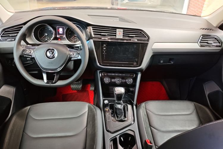 Used Volkswagen Tiguan L 2021 330TSI Automatic Two-Wheel Drive Smart Edition Center Console