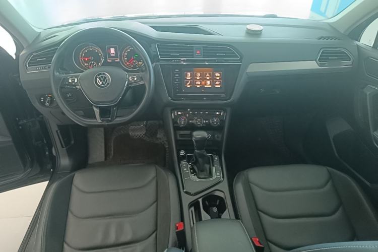 Used Volkswagen Tiguan L 2021 330TSI Automatic Two-Wheel Drive Smart Edition Center Console