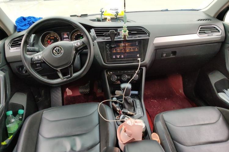 Used Volkswagen Tiguan L 2021 330TSI Automatic Two-Wheel Drive Smart Edition Center Console