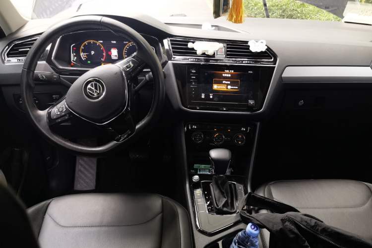 Used Volkswagen Tiguan L 2021 330TSI Automatic Two-Wheel Drive Smart Edition Center Console