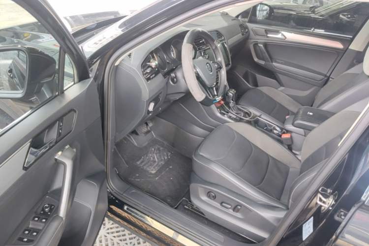 Used Volkswagen Tiguan L 2021 330TSI Automatic Two-Wheel Drive Smart Edition Driver Seat