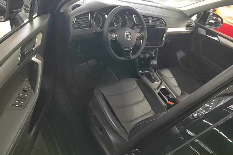 Used Volkswagen Tiguan L 2021 330TSI Automatic Two-Wheel Drive Smart Edition Driver Seat