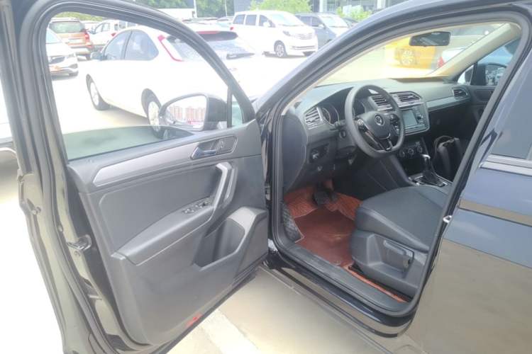 Used Volkswagen Tiguan L 2021 330TSI Automatic Two-Wheel Drive Comfort Edition Driver Seat
