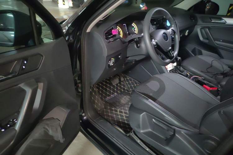 Used Volkswagen Tiguan L 2021 330TSI Automatic Two-Wheel Drive Comfort Edition Driver Seat