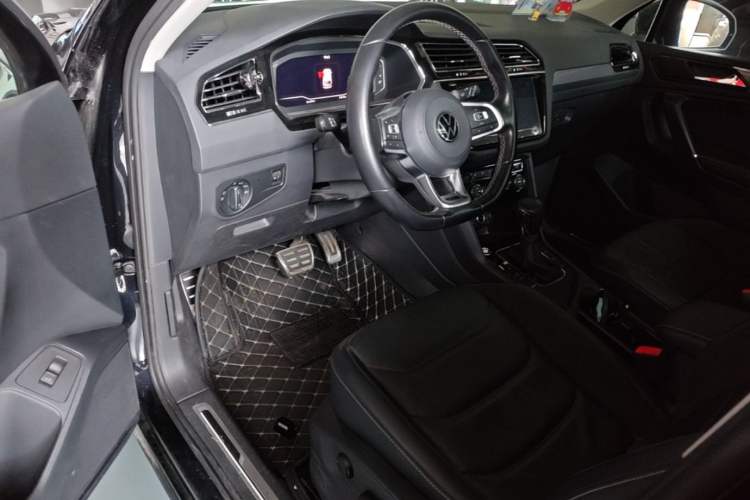 Used Volkswagen Tiguan L 2021 330TSI Automatic Two-Wheel Drive R-Line Enhanced Edition Driver Seat