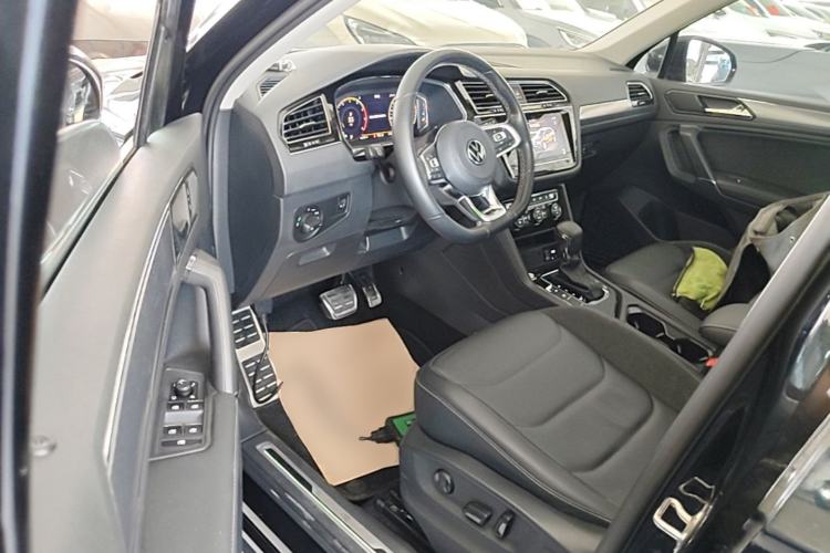 Used Volkswagen Tiguan L 2021 330TSI Automatic Two-Wheel Drive R-Line Enhanced Edition Driver Seat