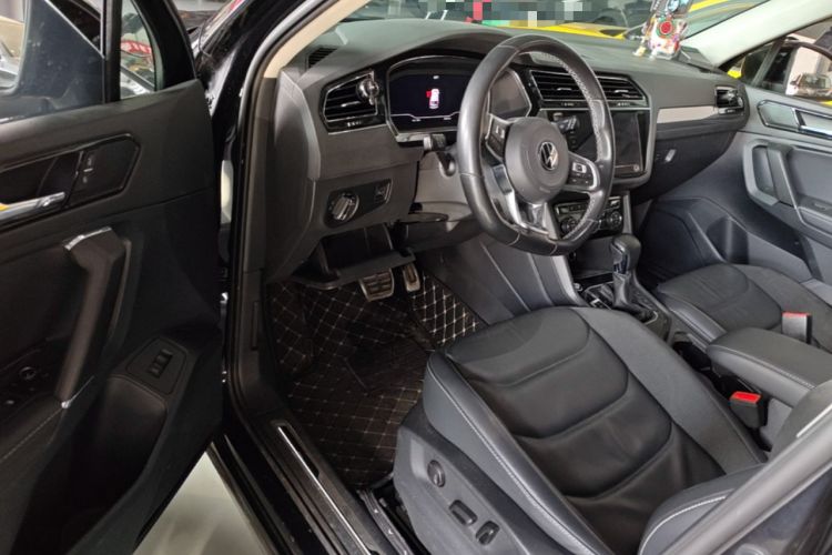 Used Volkswagen Tiguan L 2021 330TSI Automatic Two-Wheel Drive R-Line Enhanced Edition Driver Seat