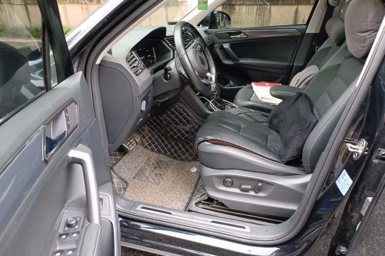 Used Volkswagen Tiguan L 2021 330TSI Automatic Two-Wheel Drive R-Line Enhanced Edition Driver Seat